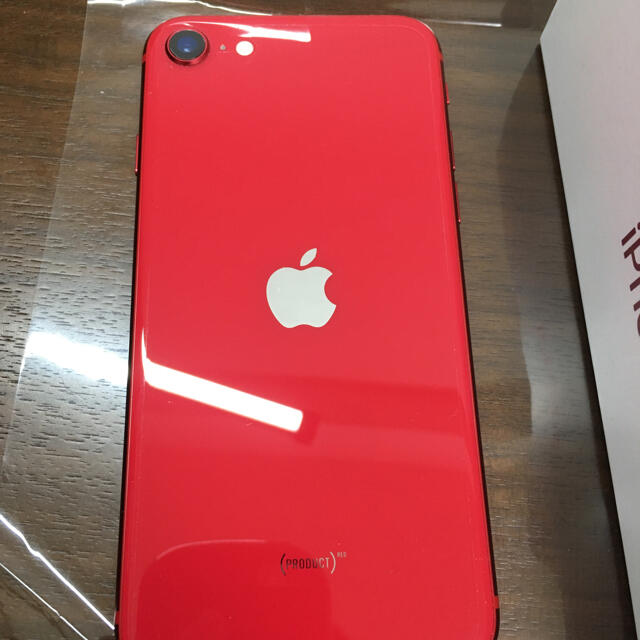 iPhone(アイフォーン)のiPhone SE 第二世代　128GB PRODUCTRED 美品 スマホ/家電/カメラのスマートフォン/携帯電話(スマートフォン本体)の商品写真