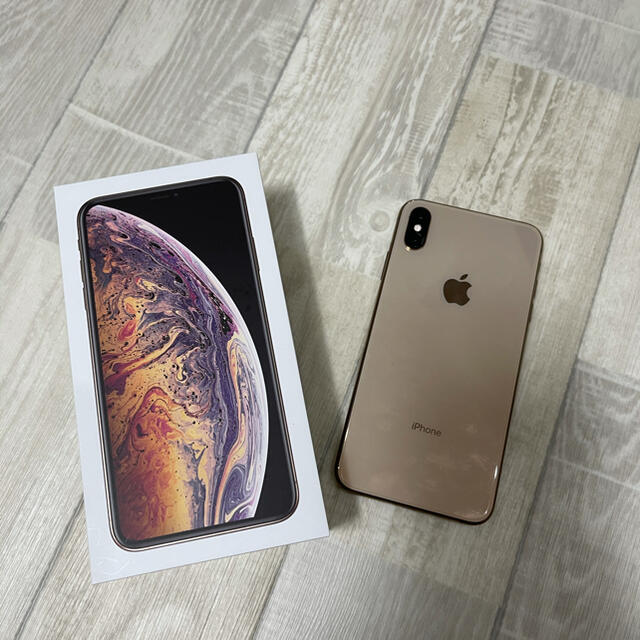 Apple(アップル)のiphone XS MAX 256GB ゴールド スマホ/家電/カメラのスマートフォン/携帯電話(スマートフォン本体)の商品写真