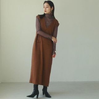 トゥデイフル(TODAYFUL)のVneck Knit Dress Vネックニットドレス　茶　ノースリワンピ(ロングワンピース/マキシワンピース)