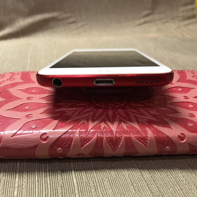 iPod touch(アイポッドタッチ)のiPod touch 第7世代  32GB PRODUCT RED  スマホ/家電/カメラのスマートフォン/携帯電話(その他)の商品写真