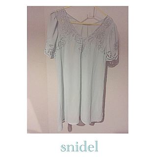 スナイデル(SNIDEL)の☁️ベビーブルートップス☄(カットソー(半袖/袖なし))