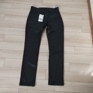 ザラ(ZARA)のZARA フェイクレザースキニーパンツ(その他)