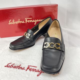 サルヴァトーレフェラガモ(Salvatore Ferragamo)の専用【超美品】フェラガモ ガンチーニ  チャンキーヒール スクエアトゥ(ハイヒール/パンプス)