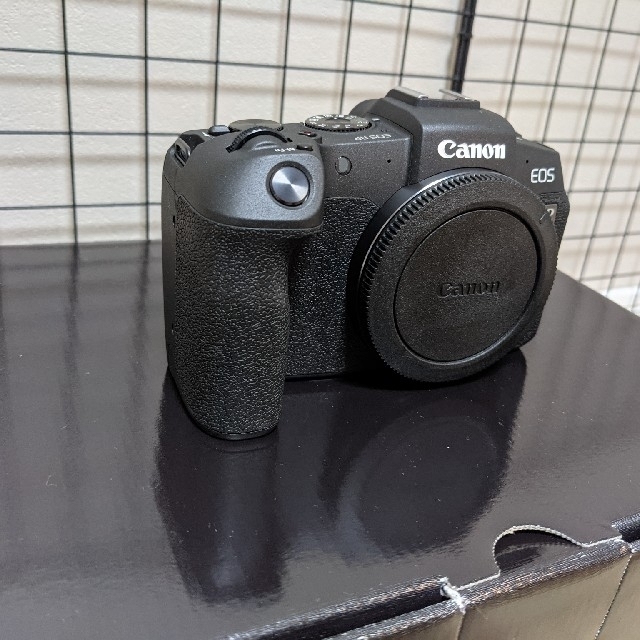 Canon(キヤノン)の【ちひろ様専用】EOS RP ボディ　ブラック スマホ/家電/カメラのカメラ(ミラーレス一眼)の商品写真