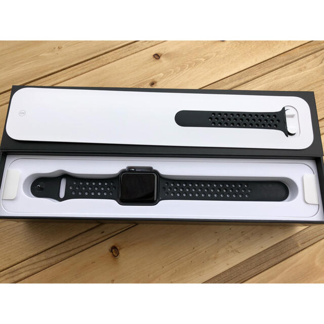 Apple Watch シリーズ3 nike GPS+Cellularモデルスマートフォン/携帯電話