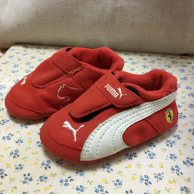 PUMA(プーマ)のベビーシューズ　プーマ　フェラーリ 11.5センチ キッズ/ベビー/マタニティのベビー靴/シューズ(~14cm)(スニーカー)の商品写真