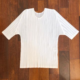 プリーツプリーズイッセイミヤケ(PLEATS PLEASE ISSEY MIYAKE)の専用出品(カットソー(半袖/袖なし))