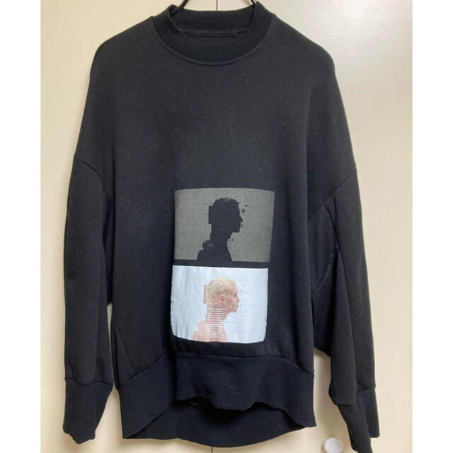 JULIUS(ユリウス)の19SS ユリウス　SEAMED SLEEVE PRINT SWEATSHIRT メンズのトップス(スウェット)の商品写真