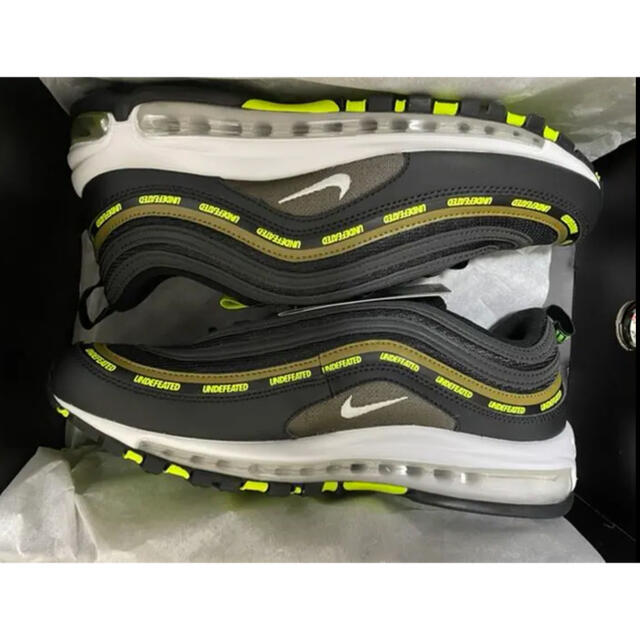 NIKE AIR MAX 97 × undefeated