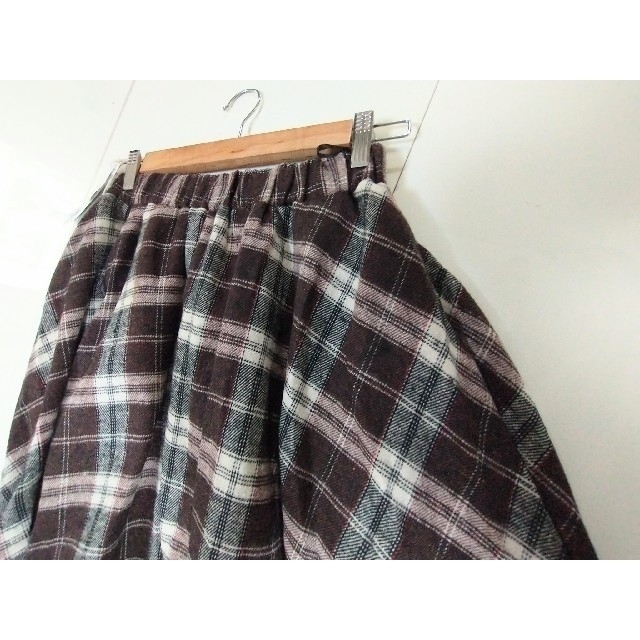 merlot(メルロー)の新品タグ付きフィリルチェックコクーンスカート ブラウン F レディースのスカート(ロングスカート)の商品写真