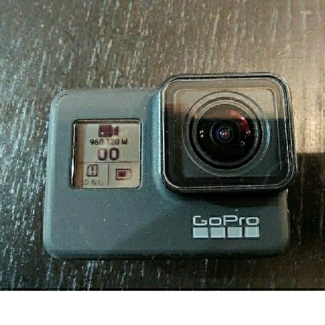 GoPro(ゴープロ)の美品　中古品　go pro hero black 7　おまけあり スマホ/家電/カメラのカメラ(コンパクトデジタルカメラ)の商品写真