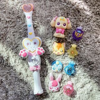 バンダイ(BANDAI)のプリキュアキュアタッチ変身ヒーリングステッキDXおまけ付セット(キャラクターグッズ)