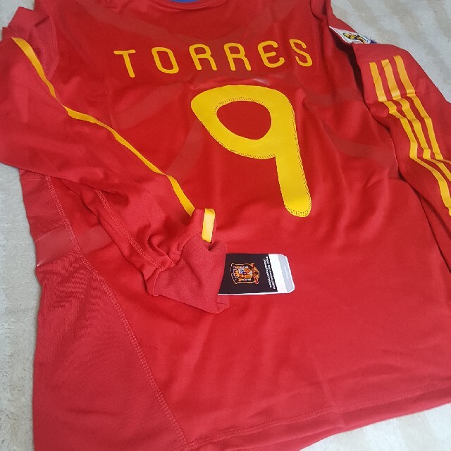 トーレス！スペインワールドカップ優勝時の長袖新品タグ付きユニホームになります