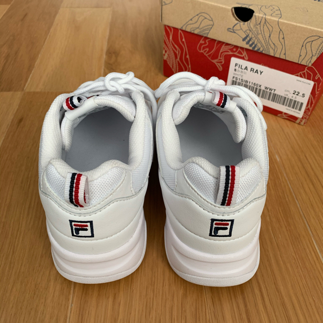 【新品】FILA RAY フィラレイ　スニーカー　22.5cm 3