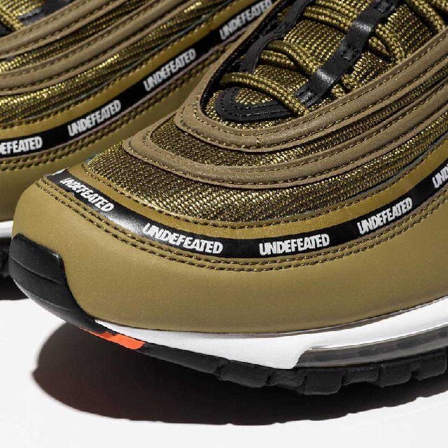 UNDEFEATED(アンディフィーテッド)の【28cm】NIKE AIR MAX 97×Undefeated OLIVE メンズの靴/シューズ(スニーカー)の商品写真