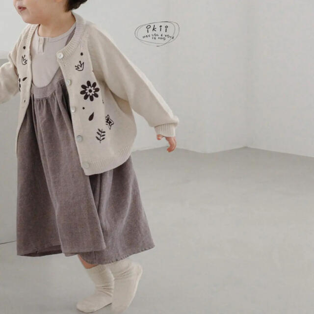 韓国子供服　刺繍カーディガン