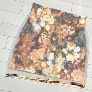 エミリアウィズ(EmiriaWiz)の美品☆エミリアウィズ☆ぼかし花柄スカート(ミニスカート)