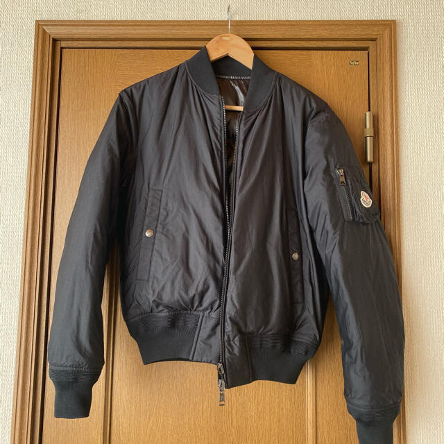 最新作売れ筋が満載 MONCLER モンクレールダウン 黒 リバーシブル