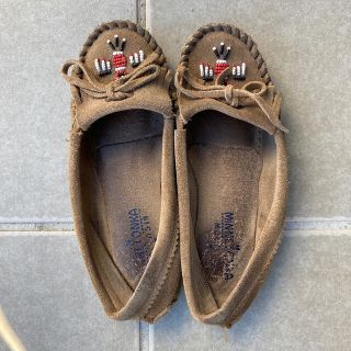 ミネトンカ(Minnetonka)のMINNETONKA  シューズ(スリッポン/モカシン)