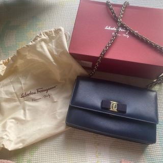 フェラガモ(Ferragamo)のフェラガモ　ショルダーバッグ(ショルダーバッグ)