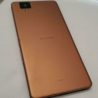 エヌティティドコモ(NTTdocomo)のarrows NX F-01J copper(スマートフォン本体)