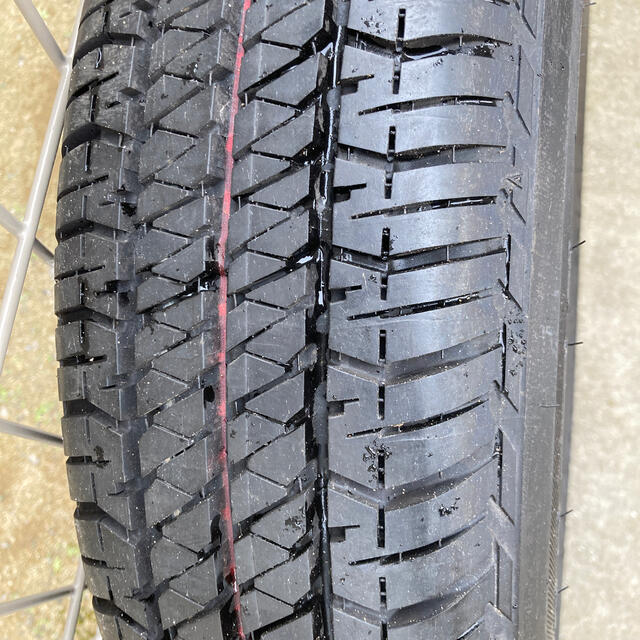 BRIDGESTONE(ブリヂストン)のジムニー（jb64）新車外し タイヤ1本　175/80r16  自動車/バイクの自動車(タイヤ)の商品写真