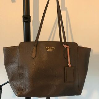 グッチ(Gucci)のGUCCI スウィングレザートートバッグ　値下げしました！！(トートバッグ)