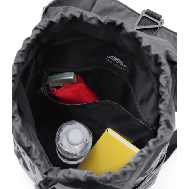 adidas(アディダス)のadidas IDリュックサック　バックパック　黒　ブラック レディースのバッグ(リュック/バックパック)の商品写真