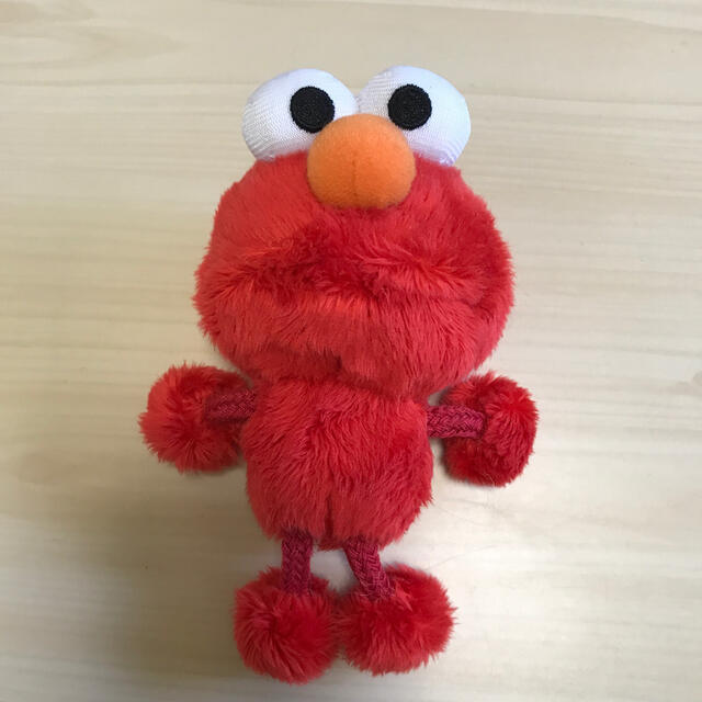 SESAME STREET(セサミストリート)のエルモ　マスコットキーホルダー エンタメ/ホビーのおもちゃ/ぬいぐるみ(キャラクターグッズ)の商品写真