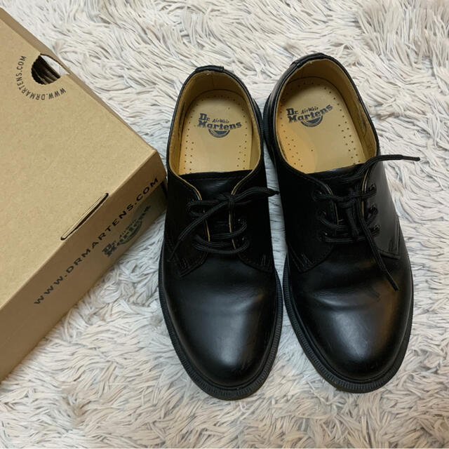 Dr. Martens 3ホール