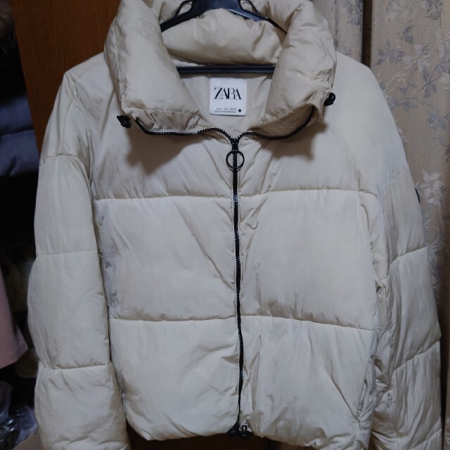 ZARA(ザラ)のねいろ様専用ZARA  パフジャケット レディースのジャケット/アウター(ダウンジャケット)の商品写真