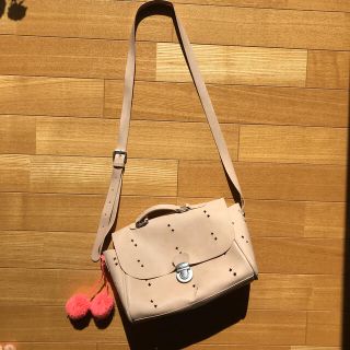 ザラ(ZARA)のZARA  ポシェット　可愛いポンポン付き★(ポシェット)