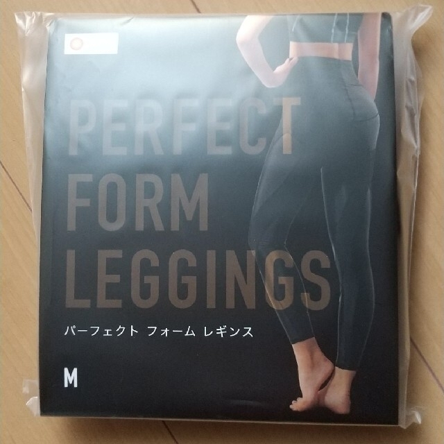 パーフェクトフォームレギンス ヨットヨガ LAVA 新品 3852円引き