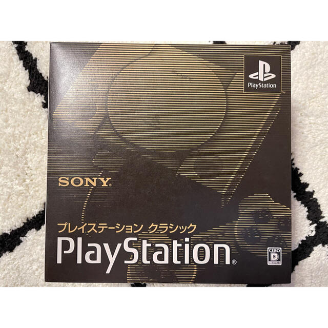 SONY(ソニー)のSONY  プレイステーション クラシック 他ゲーム機本体 SCPH-1000R エンタメ/ホビーのゲームソフト/ゲーム機本体(家庭用ゲーム機本体)の商品写真