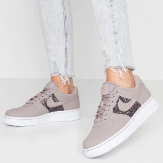 ナイキ(NIKE)のレア　NIKE ナイキ Air Force 1 Glitter グレージュ(スニーカー)