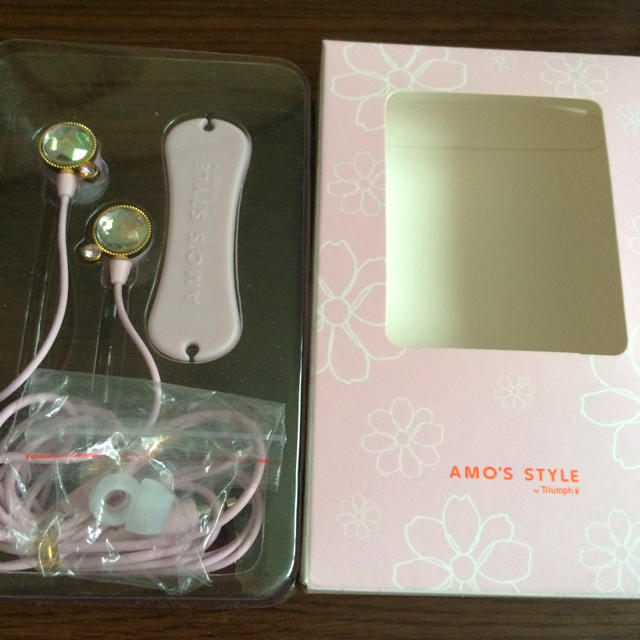 AMO'S STYLE(アモスタイル)のイヤフォン パステルピンク ビジュー スマホ/家電/カメラのオーディオ機器(ヘッドフォン/イヤフォン)の商品写真