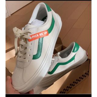 ヴァンズ 白スニーカーの通販 100点以上 Vansを買うならラクマ