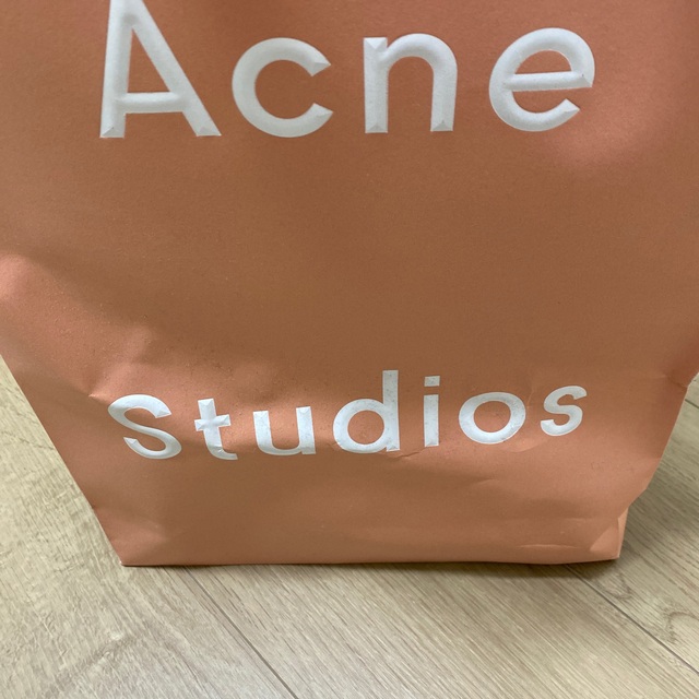 Acne Studios ストール　11月19日までの限定送料無料！！ レディースのファッション小物(マフラー/ショール)の商品写真