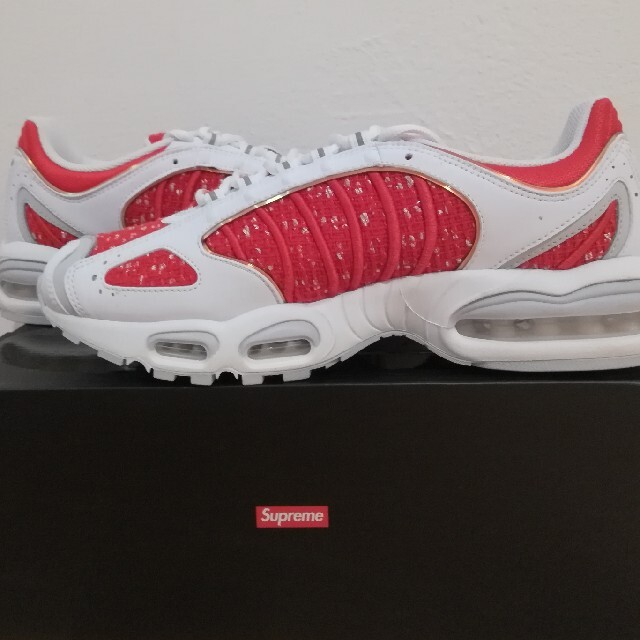 Supreme(シュプリーム)の【28.5㎝】NIKE AIR MAX TAILWIND lV SUPREME メンズの靴/シューズ(スニーカー)の商品写真