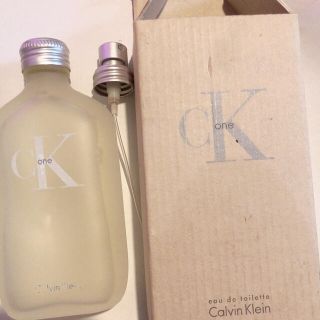 シーケーカルバンクライン(ck Calvin Klein)のカルバンクライン カルヴァンクライン CK 香水(ユニセックス)