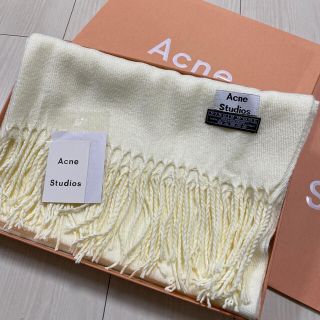 アクネ(ACNE)の値下げ！　アクネストゥディオズ マフラー　クリーム　送料込み　箱・袋付き(マフラー/ショール)