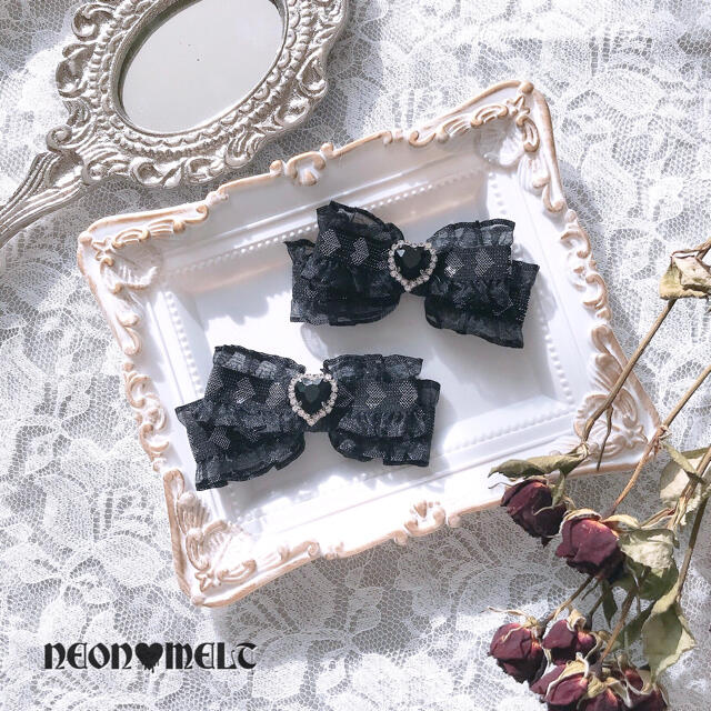 【161】Frill heart ribbonーHair clip(Black) ハンドメイドのアクセサリー(ヘアアクセサリー)の商品写真