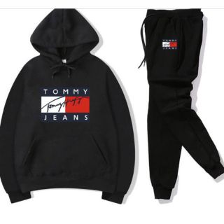 トミー(TOMMY)のtommy パーカー　セットアップ(パーカー)