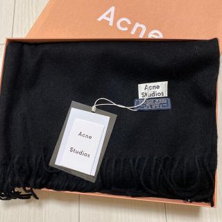 アクネ(ACNE)のアクネ　ストール　マフラー　ブラック　送料込み　箱・袋付き(マフラー/ショール)