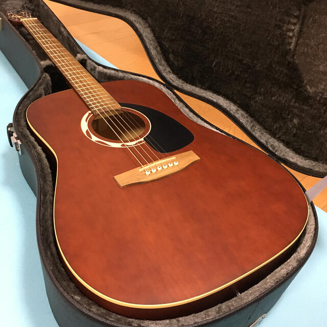 【美品／送料込】Art &Lutherie WILD CHERRY 楽器のギター(アコースティックギター)の商品写真