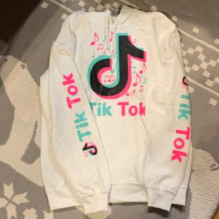 ギルタン(GILDAN)のTikTok フード付きパーカー(パーカー)