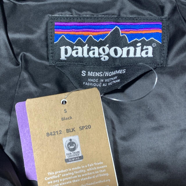 patagonia(パタゴニア)の【新品】パタゴニア　メンズ・ナノ・パフ・ジャケット　黒Sサイズ メンズのジャケット/アウター(ナイロンジャケット)の商品写真