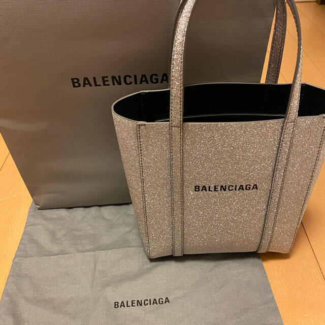 欲しいの Balenciaga - バレンシアガエブリデイトートxxs ハンドバッグ