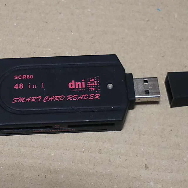 マルチカードリーダー SCR80 接触型ICカード(B-CAS・住基カードなど) スマホ/家電/カメラのPC/タブレット(PC周辺機器)の商品写真