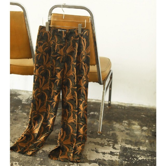 TODAYFUL(トゥデイフル)のTODAYFULJacquard Slit TrousersORANGE レディースのパンツ(カジュアルパンツ)の商品写真